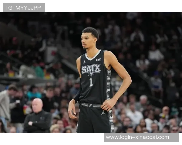 文班亚马新赛季表现惊艳场均数据引领新秀竞争格局 文班亚马新赛季表现惊艳场均数据引领新秀竞争格局